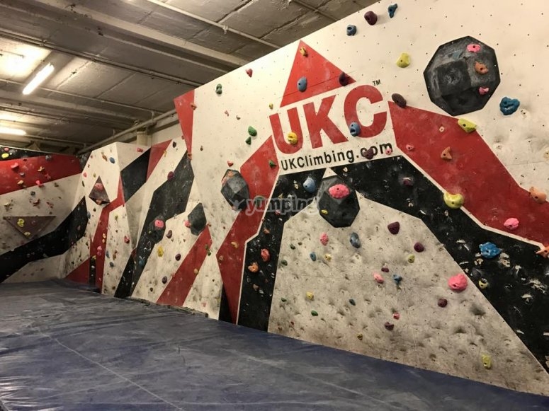 Awesome Walls Stockport, prices and bookings 2024